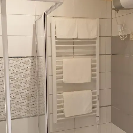 Buzavirag Apartmanhaz * Балатонакали