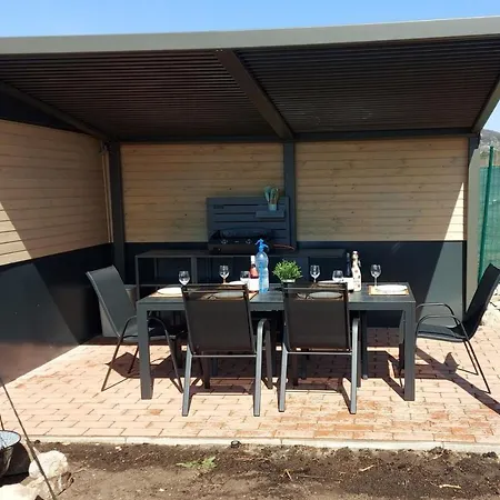 Buzavirag Apartmanhaz *