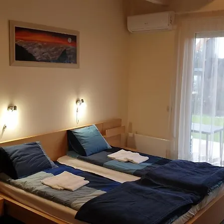 Buzavirag Apartmanhaz Appartement *